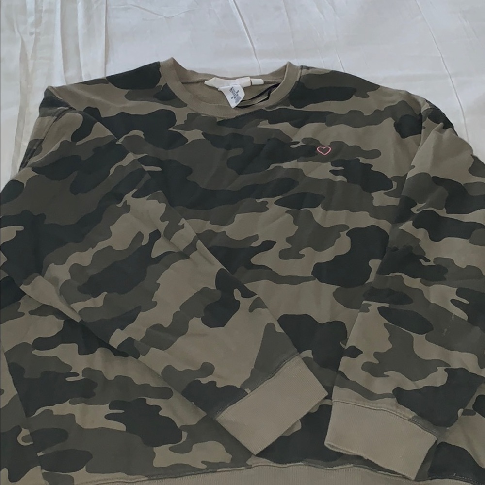 Camo sweatshirt